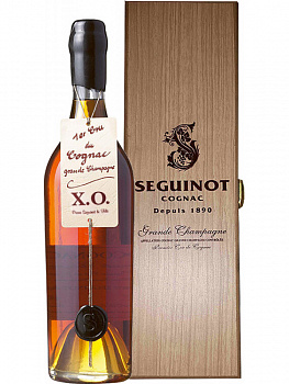 18.07.Seguinot-XO-in-wooden-600x800